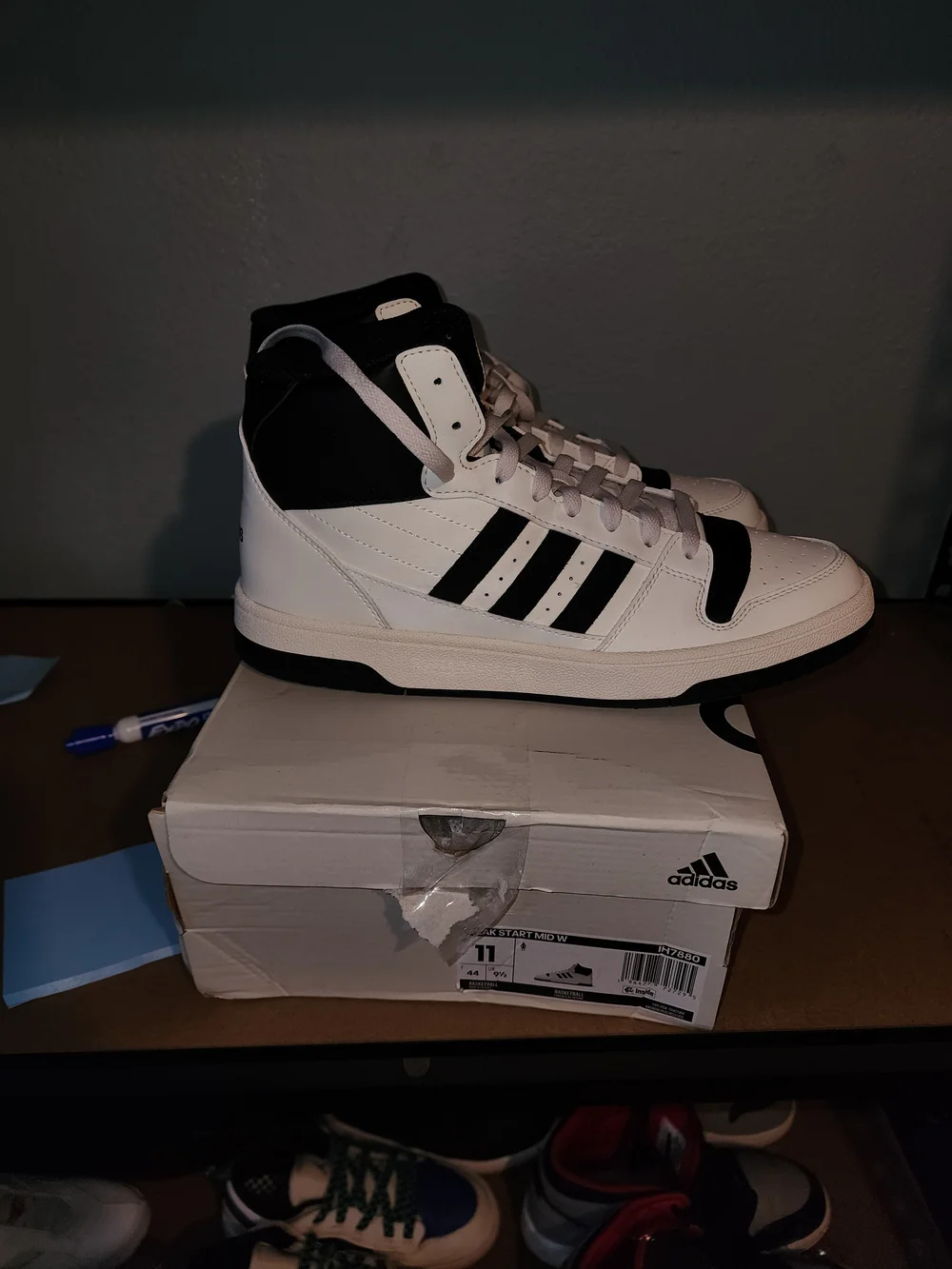 adidas Mens Suze 11 White and Black High-Top Sneakers